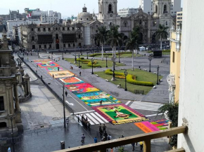 Departamento frente a palacio gobierno